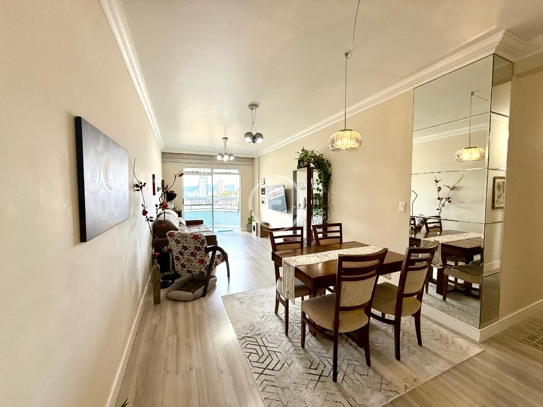 Apartamento em Canto, Florianópolis. 3 quartos, 114m². Imagem 3 de 15