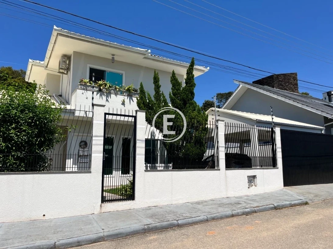 Casa em Pagani, Palhoça. 3 quartos, 180m². Imagem 1 de 21