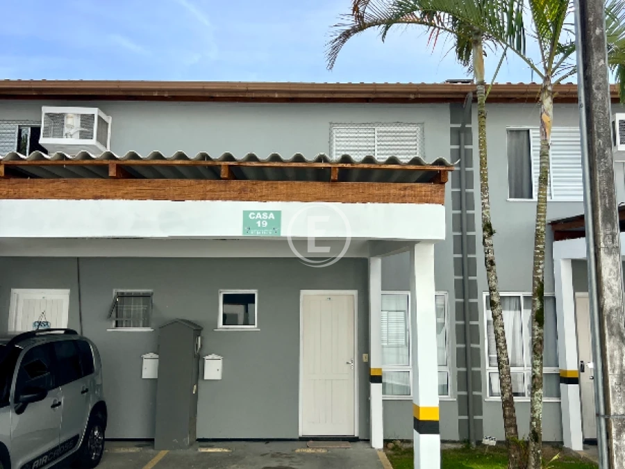 Sobrado Geminado em Sertão do Maruim, São José. 2 quartos, 62m². Imagem 1 de 16