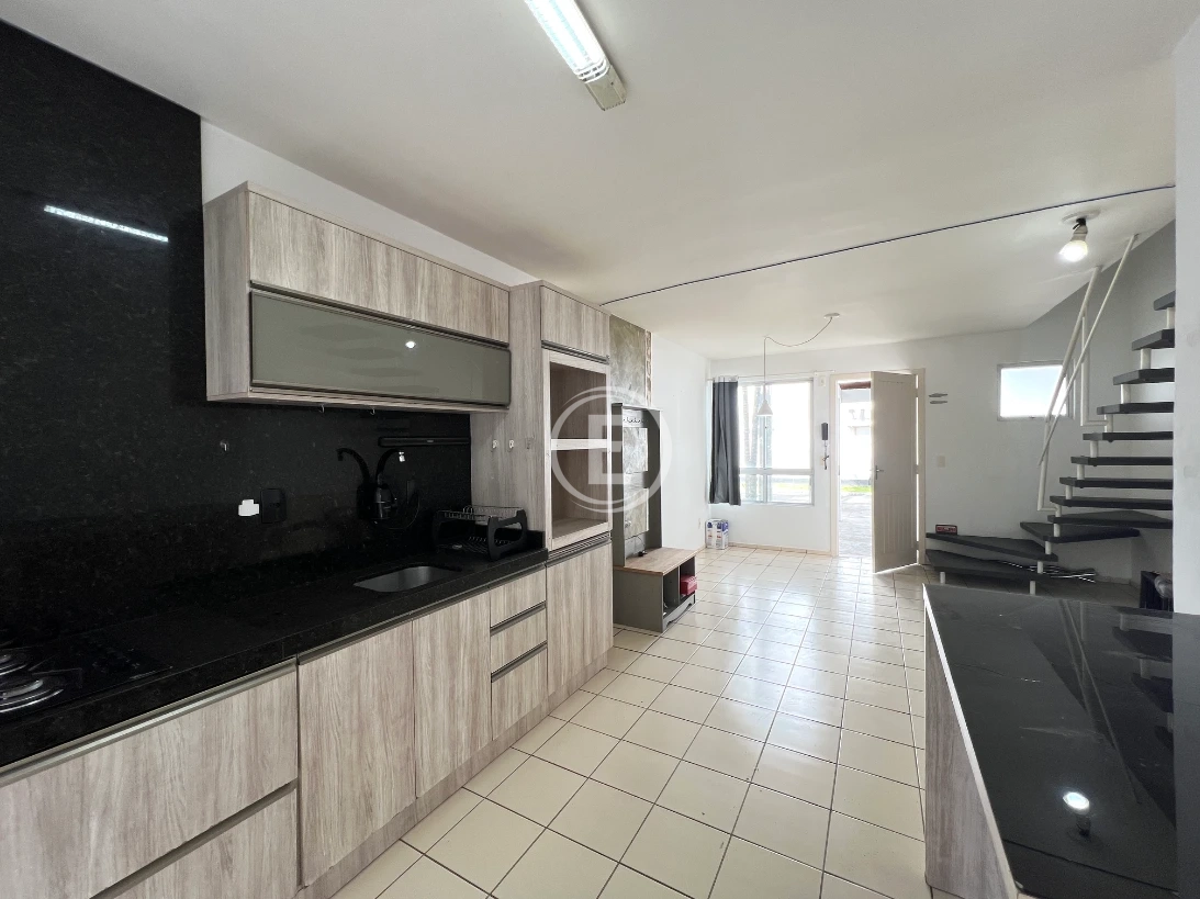 Sobrado Geminado em Sertão do Maruim, São José. 2 quartos, 62m². Imagem 2 de 16