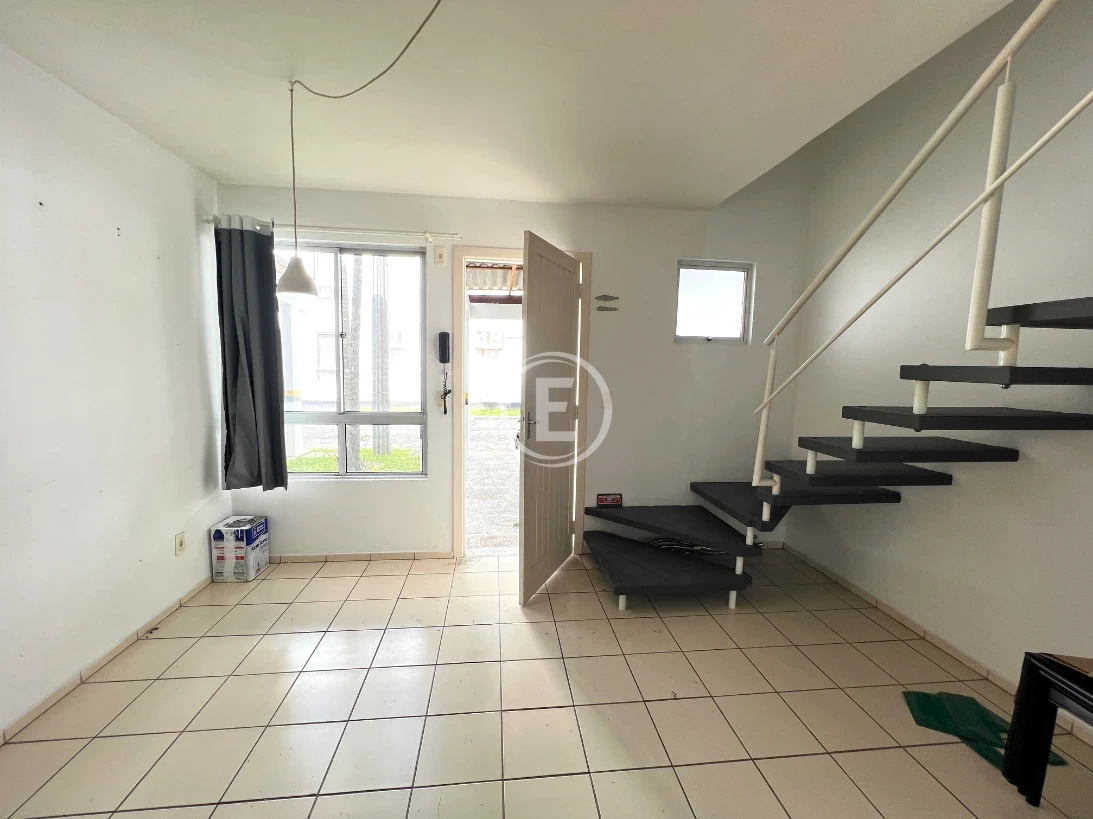 Sobrado Geminado em Sertão do Maruim, São José. 2 quartos, 62m². Imagem 5 de 16