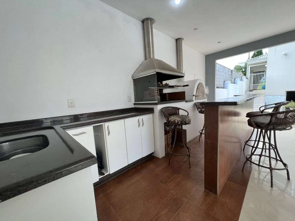 Casa em Pedra Branca, Palhoça. 4 quartos, 317m². Imagem 12 de 17