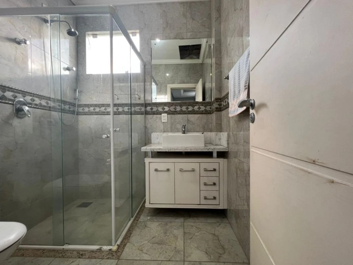 Casa em Pedra Branca, Palhoça. 4 quartos, 317m². Imagem 13 de 17