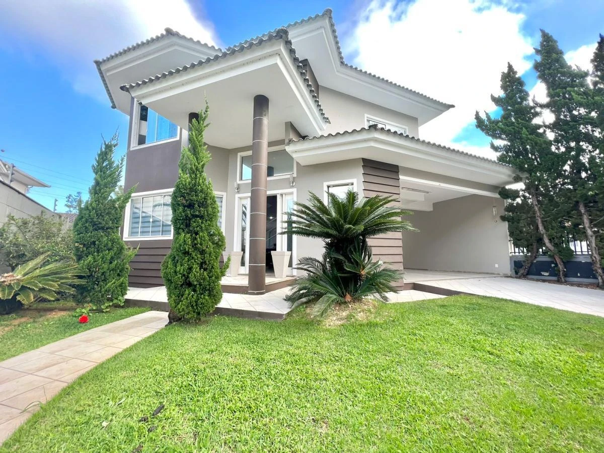 Casa em Pedra Branca, Palhoça. 4 quartos, 317m². Imagem 1 de 17