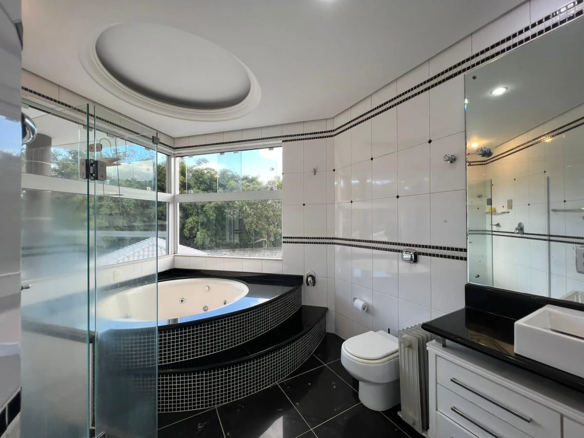 Casa em Pedra Branca, Palhoça. 4 quartos, 317m². Imagem 6 de 17