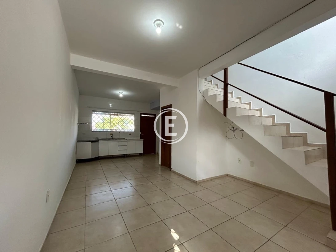 Sobrado Geminado em Potecas, São José. 2 quartos, 67m². Imagem 2 de 10