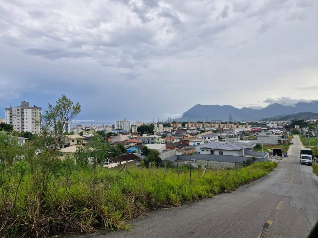 Terreno em São Sebastião, Palhoça. 0 quartos, 0m². Imagem 1 de 3