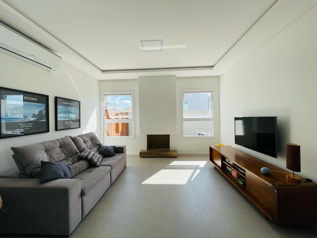 Casa em Pedra Branca, Palhoça. 4 quartos, 275m². Imagem 2 de 21