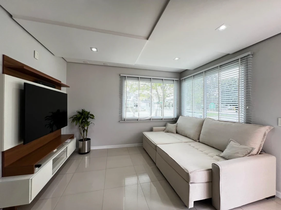 Casa em Pedra Branca, Palhoça. 3 quartos, 236m². Imagem 3 de 22