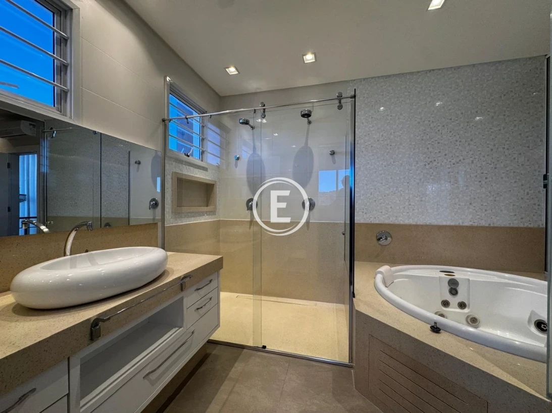 Casa em Pedra Branca, Palhoça. 4 quartos, 373m². Imagem 12 de 26