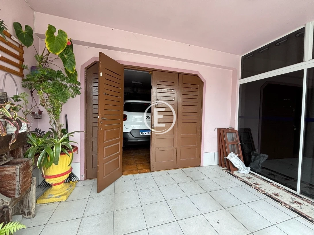 Casa em Passa Vinte, Palhoça. 4 quartos, 181m². Imagem 2 de 27