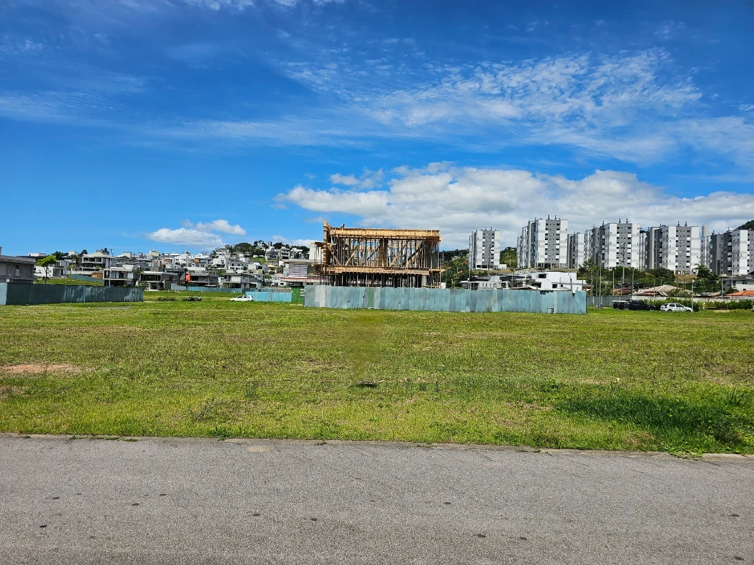 Terreno em Pedra Branca, Palhoça. 0 quartos, 0m². Imagem 1 de 21