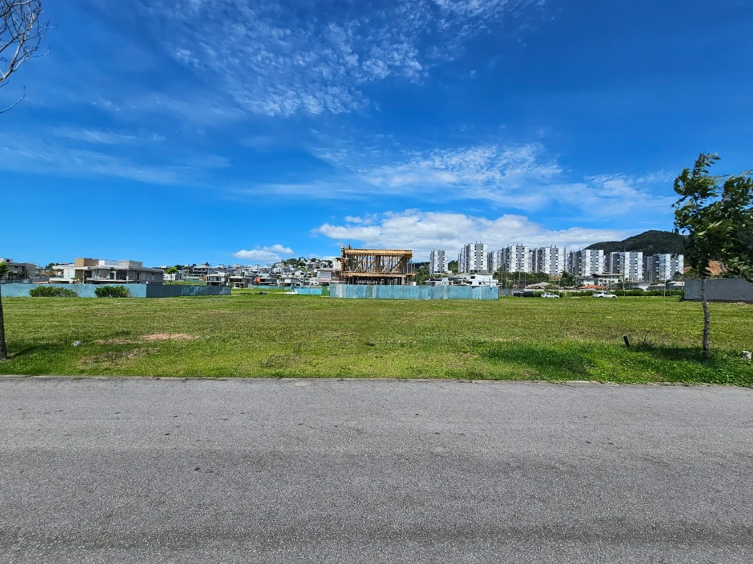 Terreno em Pedra Branca, Palhoça. 0 quartos, 0m². Imagem 2 de 21