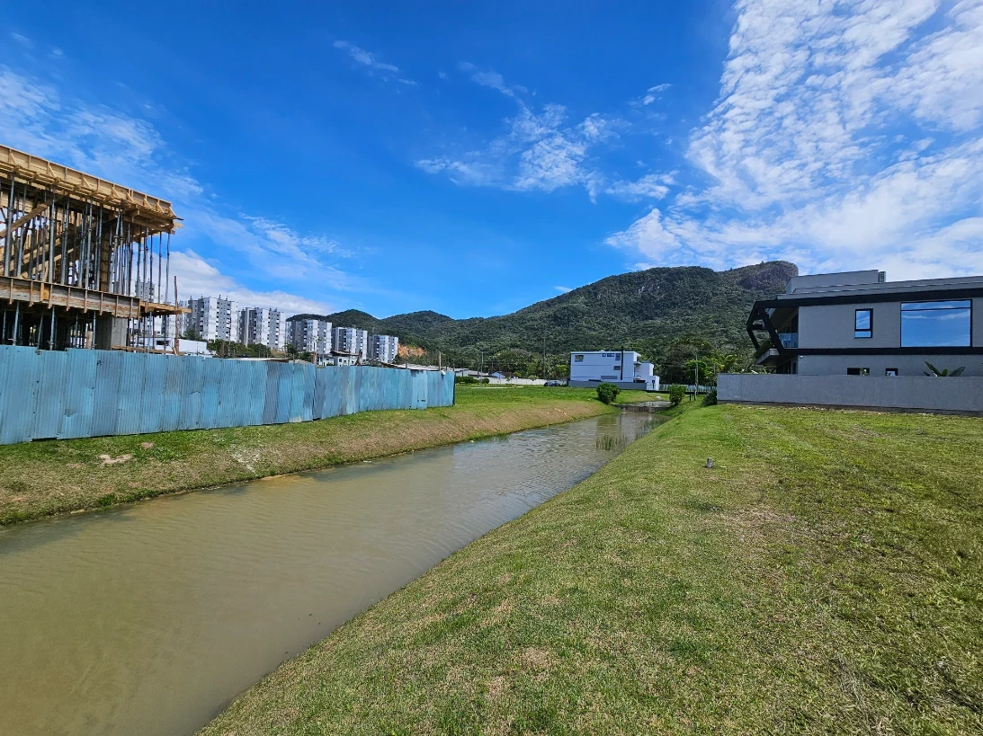 Terreno em Pedra Branca, Palhoça. 0 quartos, 0m². Imagem 13 de 21
