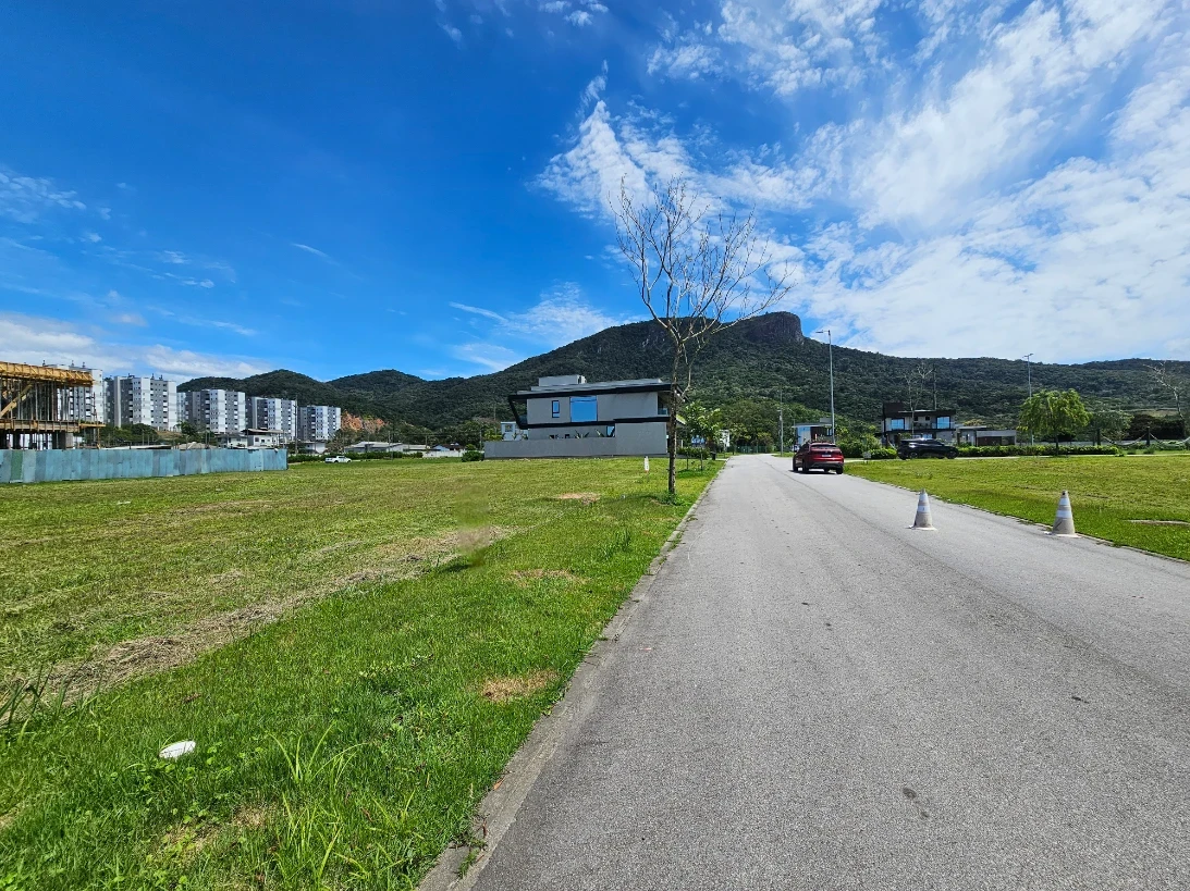 Terreno em Pedra Branca, Palhoça. 0 quartos, 0m². Imagem 4 de 28