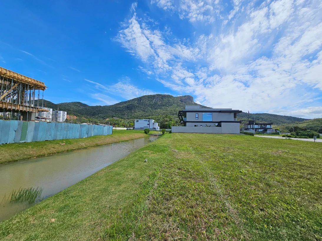 Terreno em Pedra Branca, Palhoça. 0 quartos, 0m². Imagem 17 de 28
