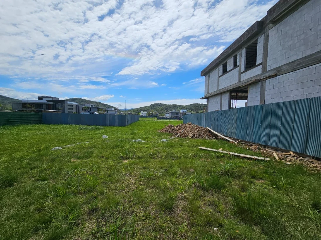 Terreno em Pedra Branca, Palhoça. 0 quartos, 0m². Imagem 2 de 28