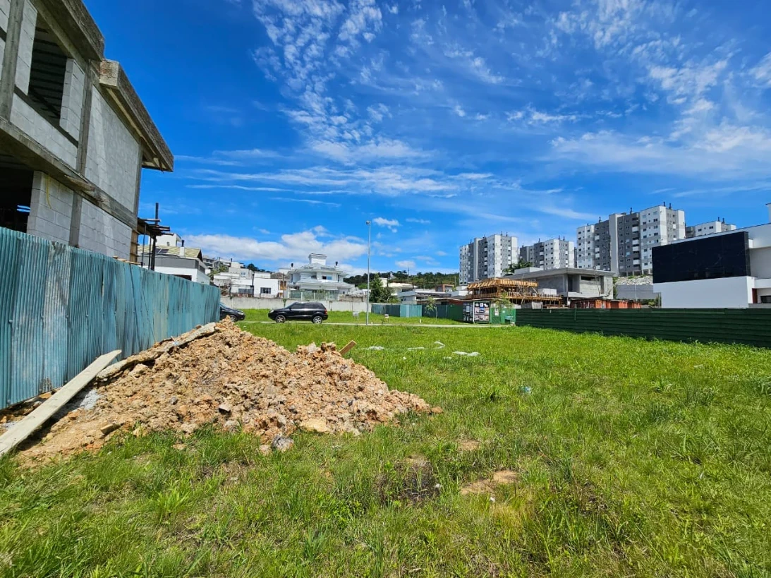 Terreno em Pedra Branca, Palhoça. 0 quartos, 0m². Imagem 9 de 28
