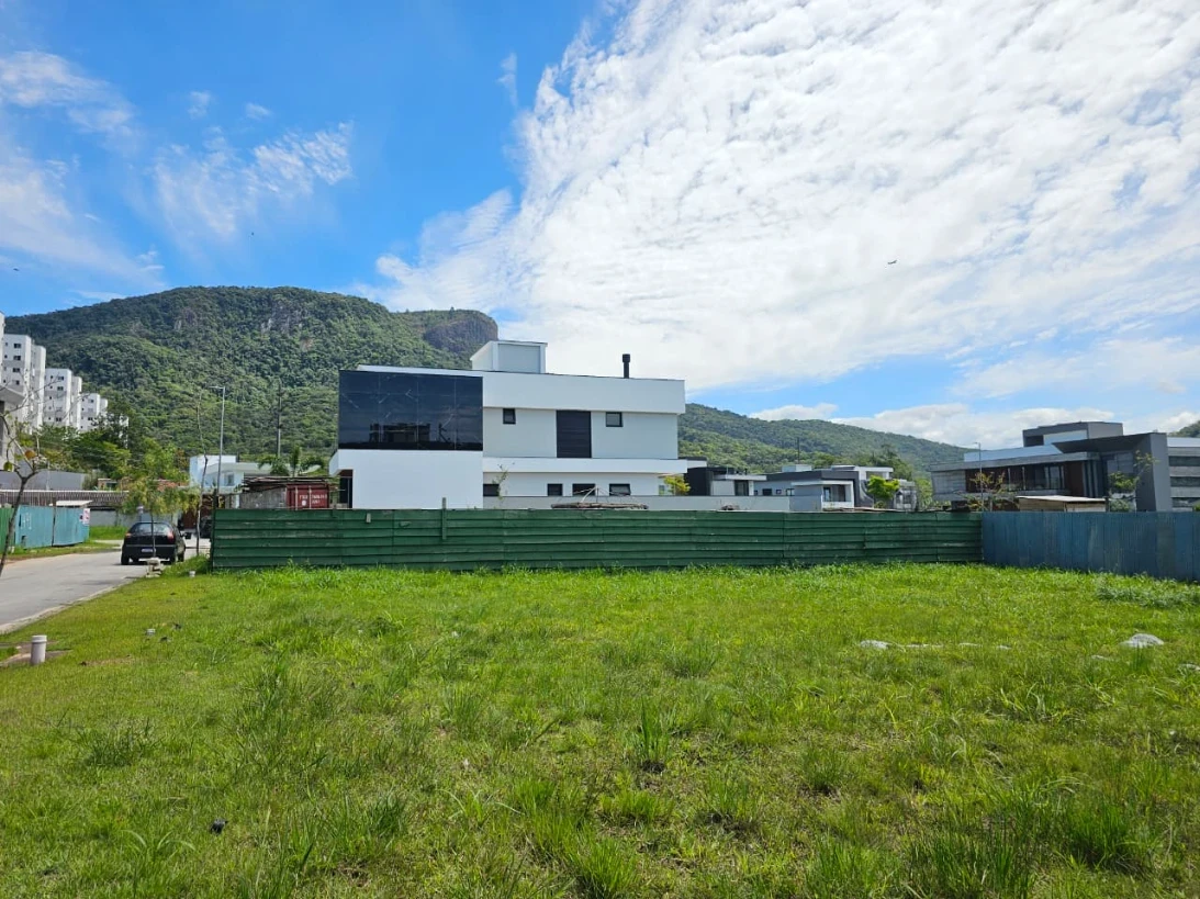 Terreno em Pedra Branca, Palhoça. 0 quartos, 0m². Imagem 13 de 28