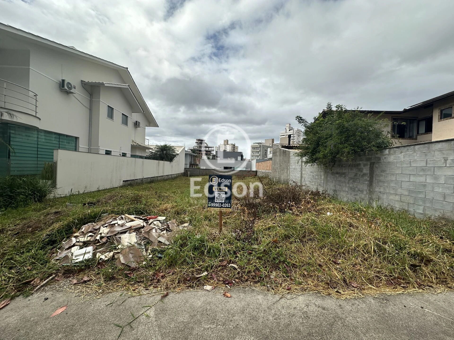 Terreno em Pedra Branca, Palhoça. 0 quartos, 374m². Imagem 3 de 5