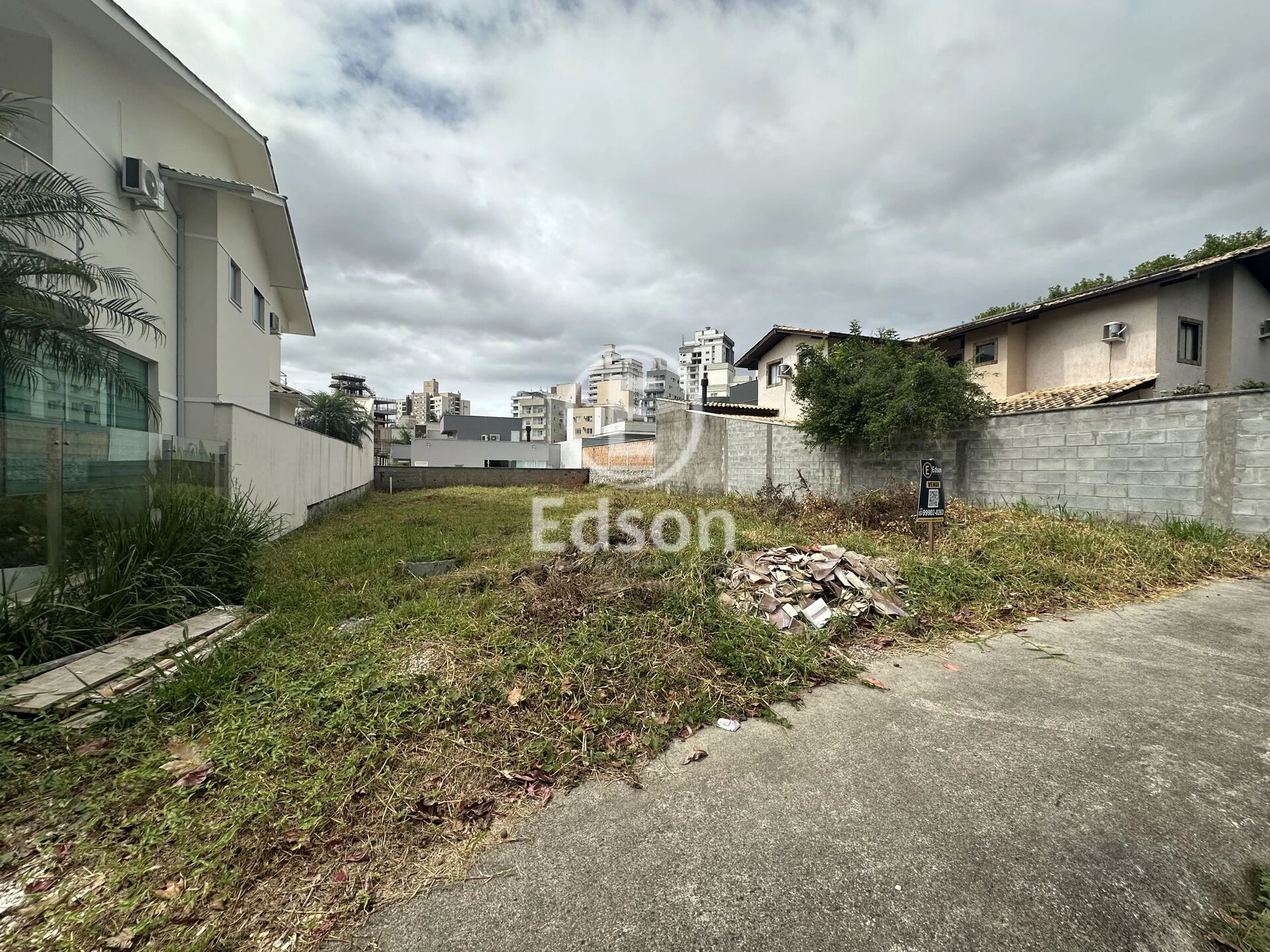 Terreno em Pedra Branca, Palhoça. 0 quartos, 374m². Imagem 4 de 5