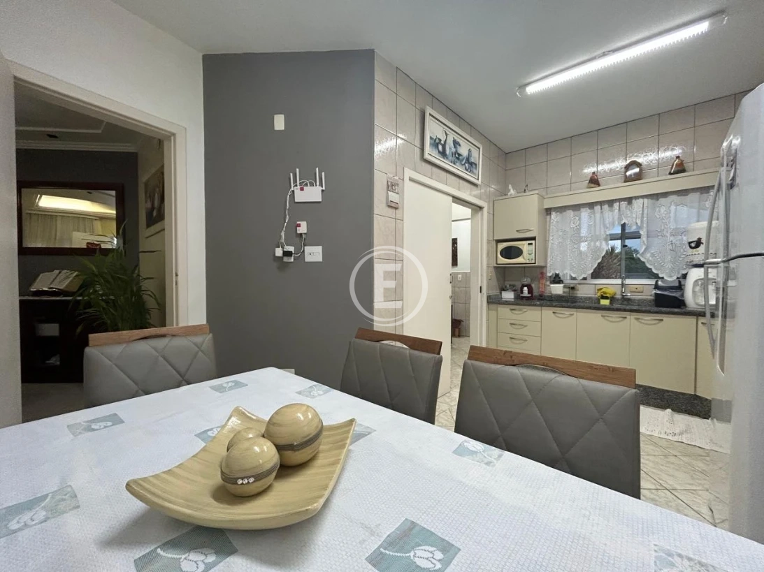 Casa em Pedra Branca, Palhoça. 3 quartos, 153m². Imagem 2 de 16