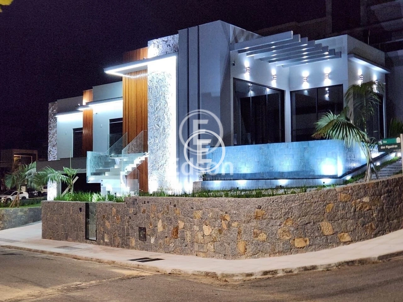 Casa em Pedra Branca, Palhoça. 3 quartos, 235m². Imagem 2 de 13