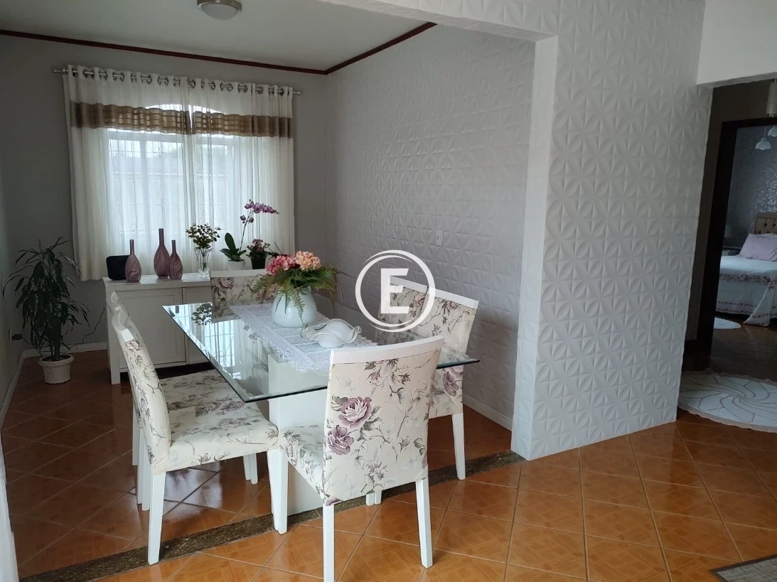 Casa em Bom Viver, Biguaçu. 3 quartos, 180m². Imagem 5 de 10