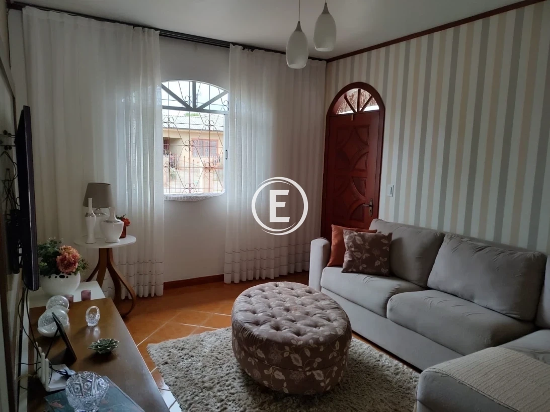 Casa em Bom Viver, Biguaçu. 3 quartos, 180m². Imagem 2 de 10