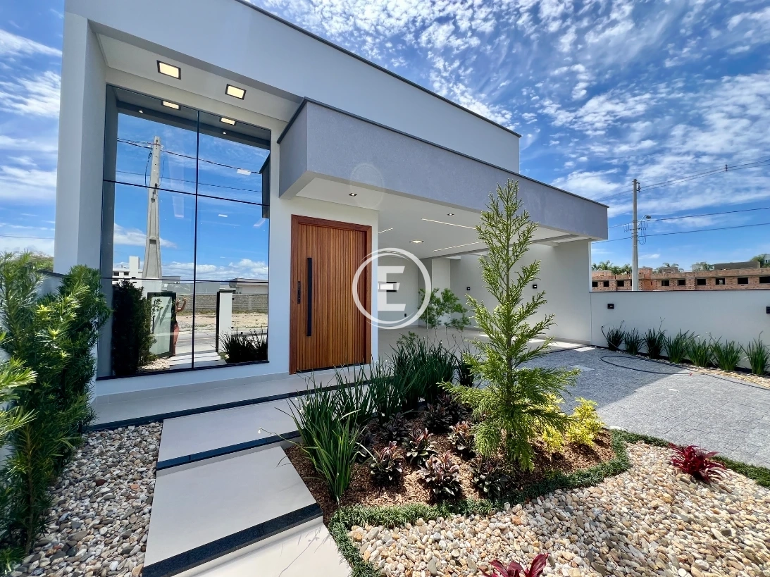 Casa em Sertão do Maruim, São José. 3 quartos, 125m². Imagem 1 de 21