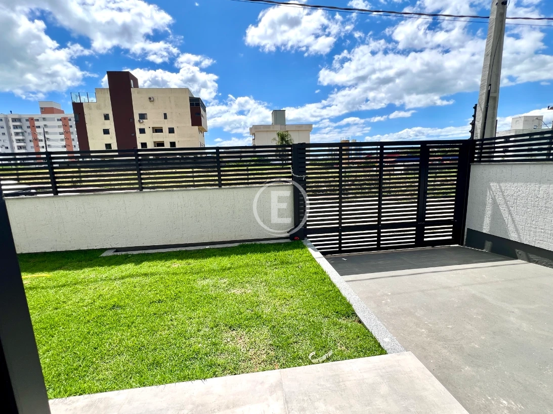 Sobrado Geminado em Areias, São José. 3 quartos, 108m². Imagem 2 de 12