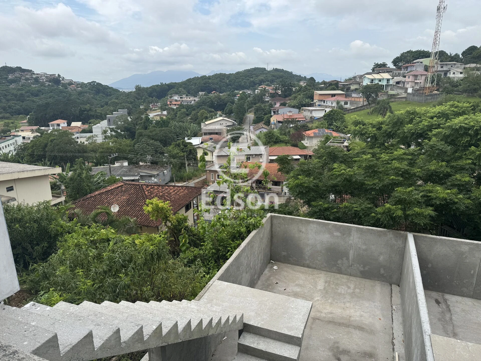 Casa em Forquilhinha, São José. 2 quartos, 124m². Imagem 1 de 8