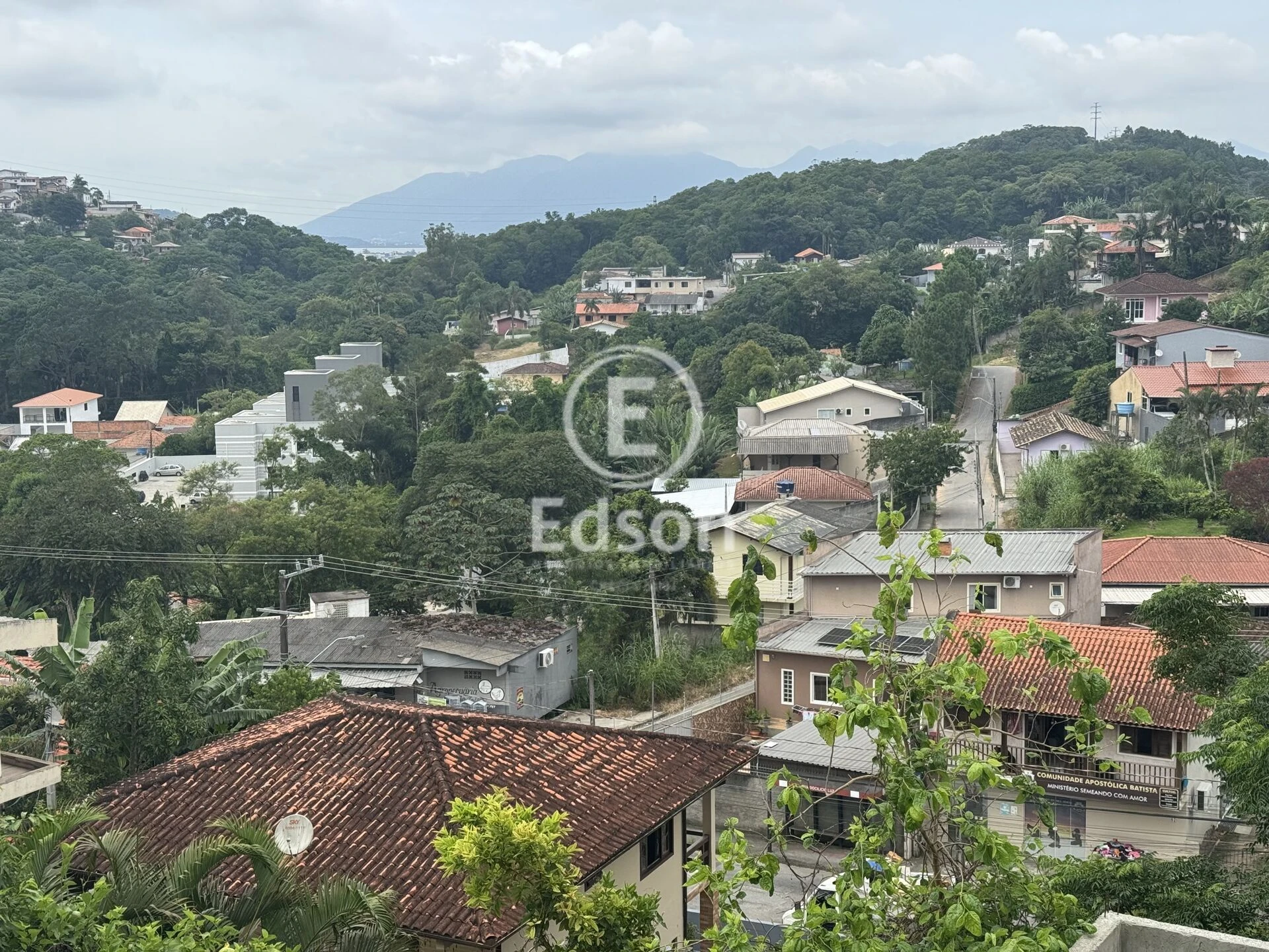 Casa em Forquilhinha, São José. 2 quartos, 124m². Imagem 2 de 8