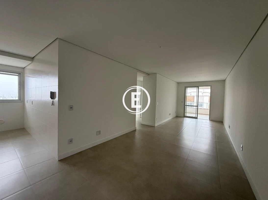 Apartamento em Capoeiras, Florianópolis. 3 quartos, 94m². Imagem 2 de 13