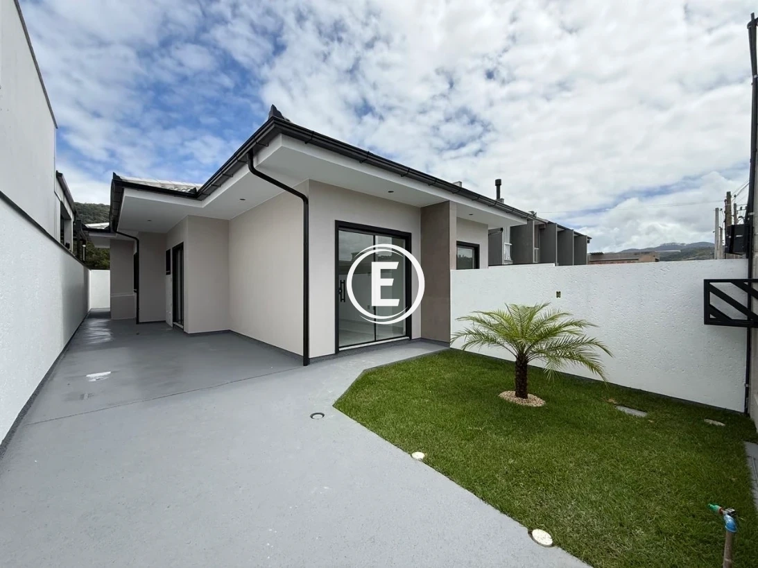 Casa Geminada em Colônia Santana, São José. 2 quartos, 56m². Imagem 1 de 12