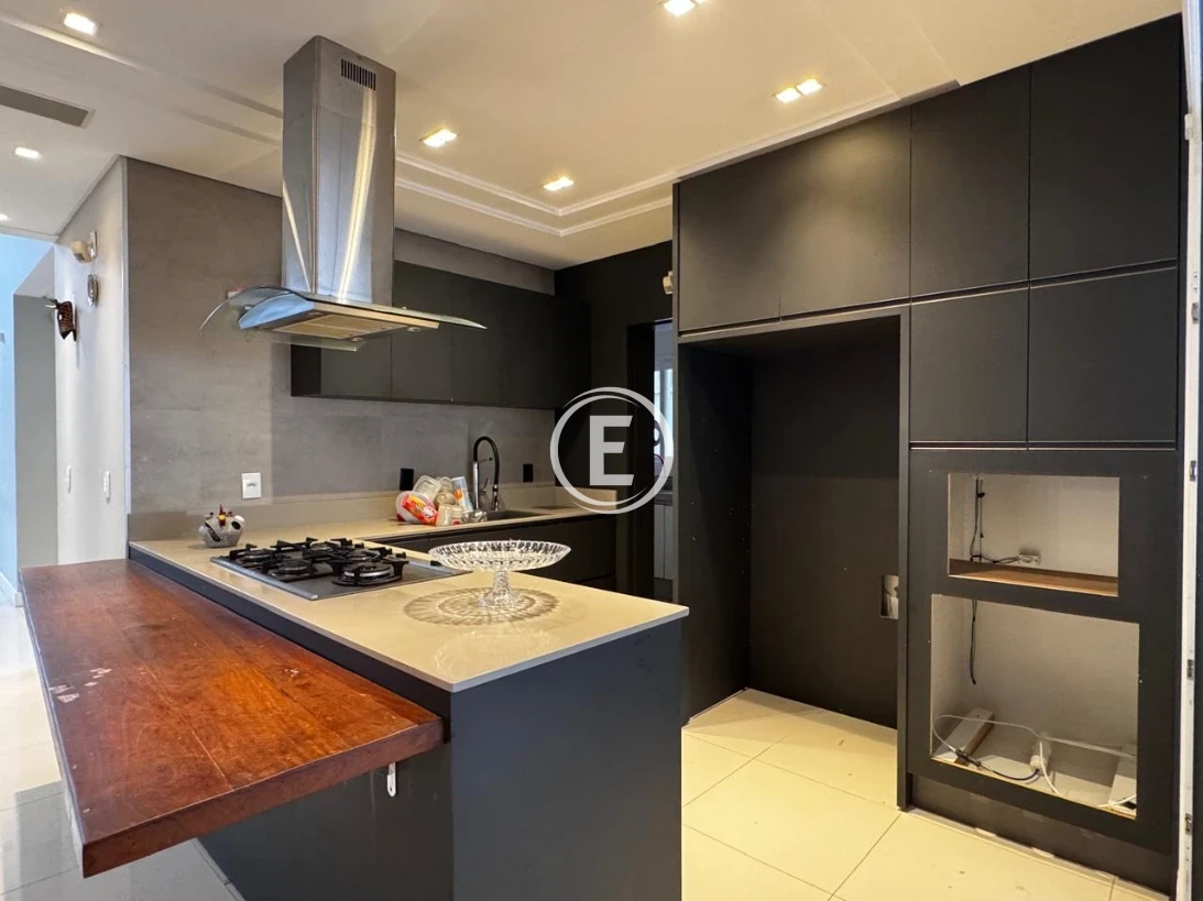 Casa em Pedra Branca, Palhoça. 3 quartos, 444m². Imagem 3 de 21