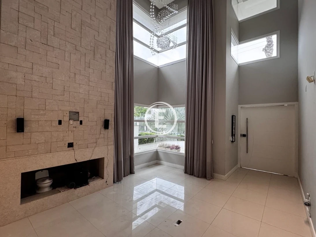 Casa em Pedra Branca, Palhoça. 3 quartos, 444m². Imagem 2 de 21