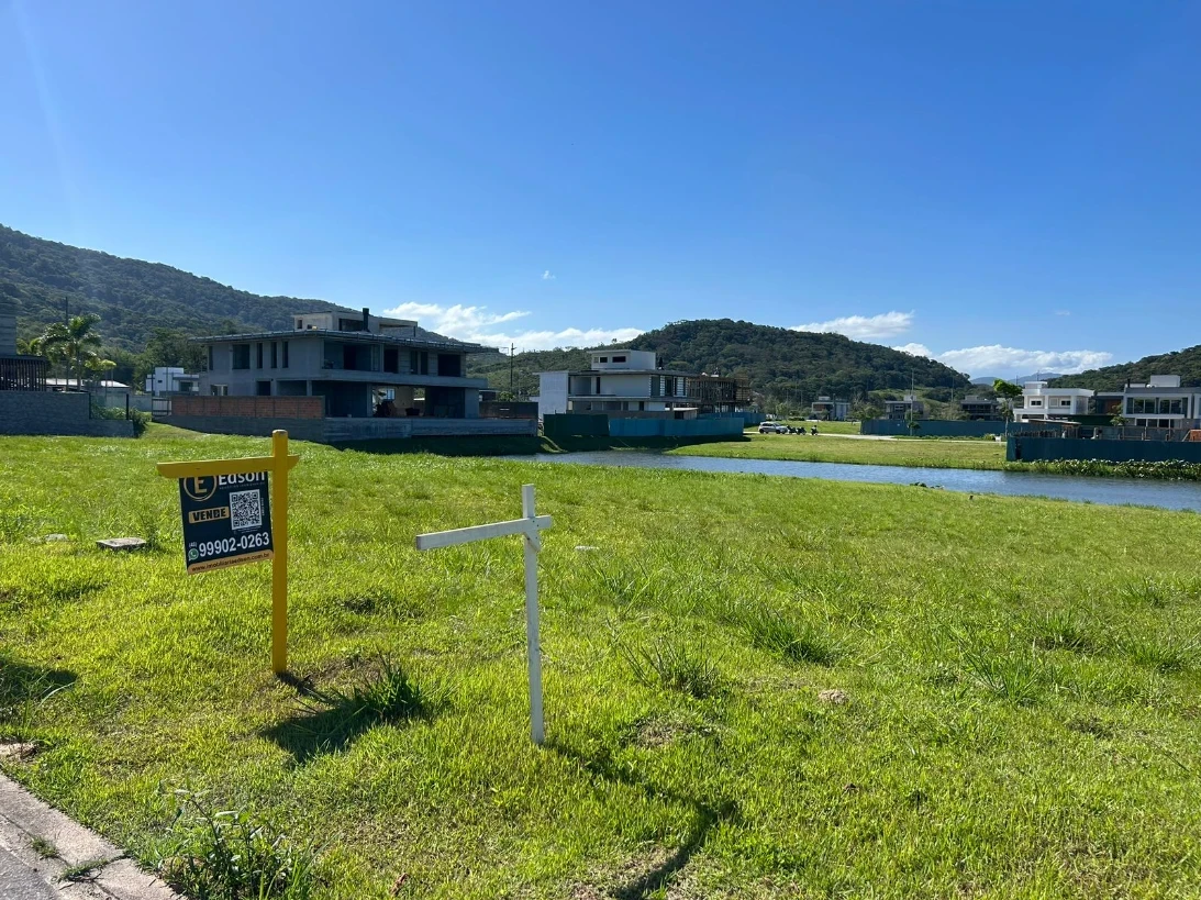 Terreno em , . 0 quartos, 0m². Imagem 2 de 5