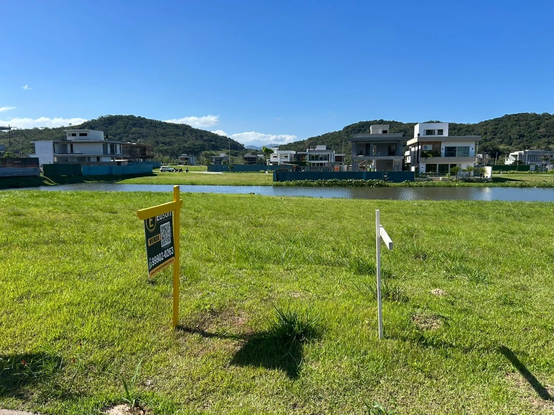 Terreno em , . 0 quartos, 0m². Imagem 4 de 5