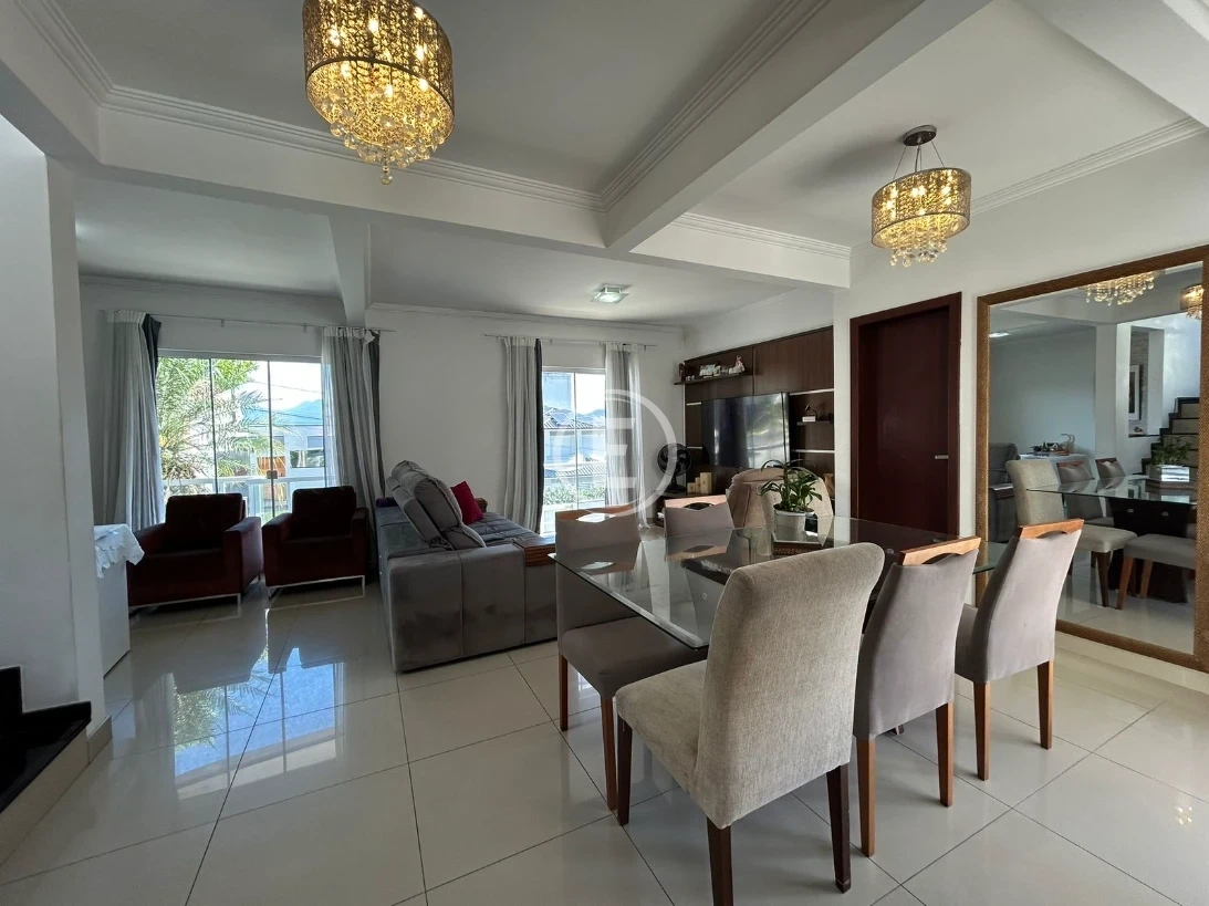 Casa em Pedra Branca, Palhoça. 3 quartos, 170m². Imagem 3 de 15