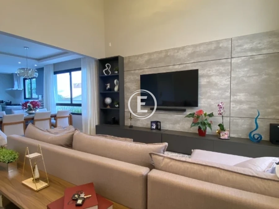 Casa em Pedra Branca, Palhoça. 3 quartos, 168m². Imagem 2 de 15