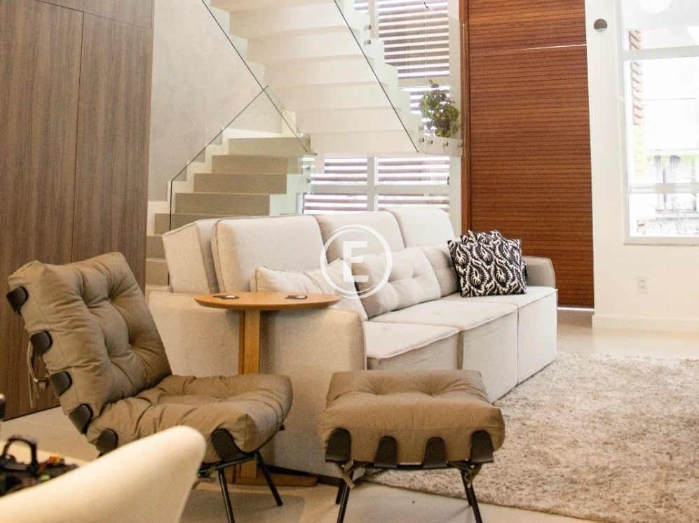 Casa em Pedra Branca, Palhoça. 3 quartos, 279m². Imagem 3 de 11