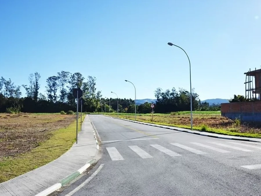 Terreno em Vila Becker, Santo Amaro da Imperatriz. 0 quartos, 0m². Imagem 3 de 6