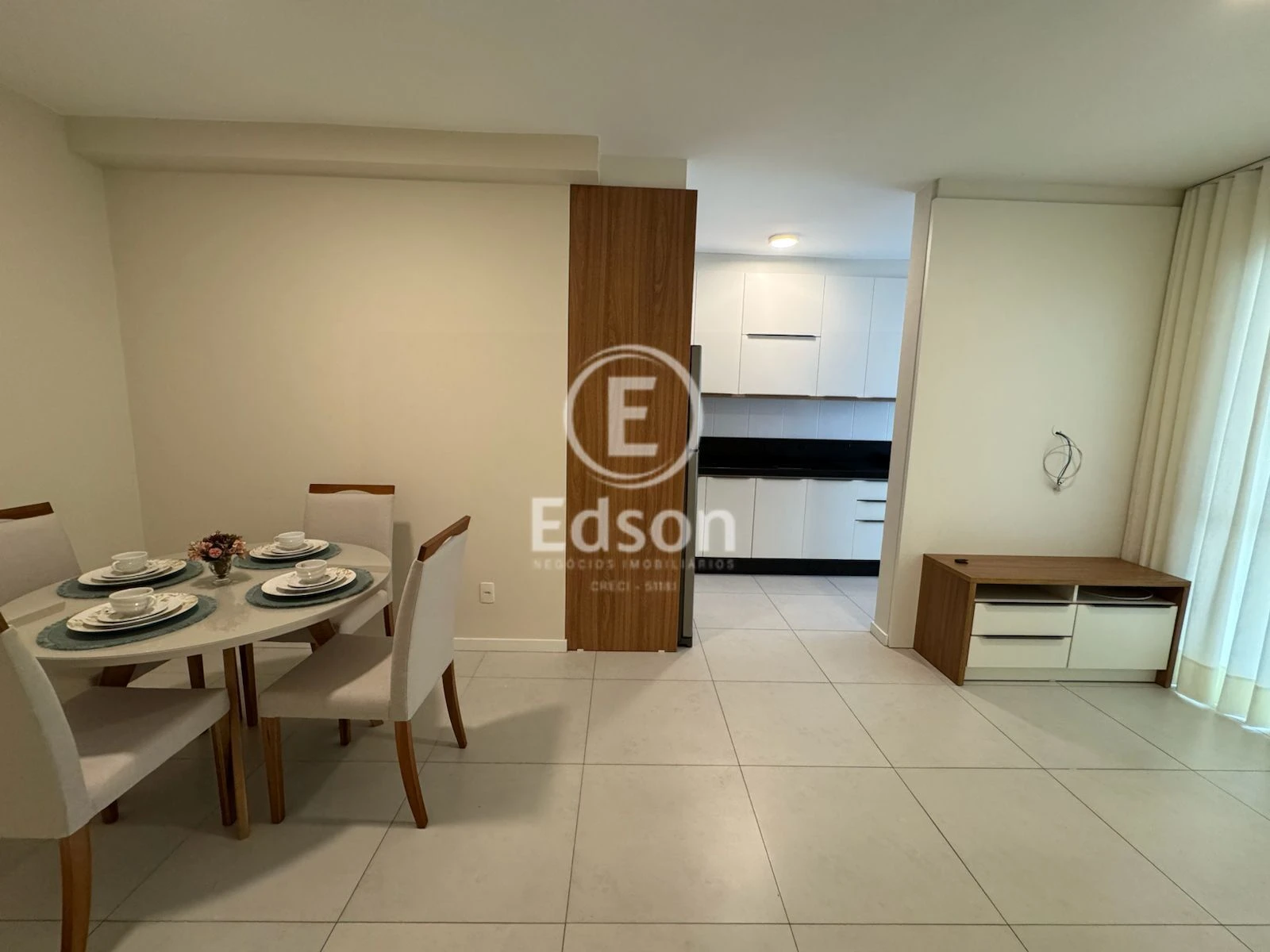 Apartamento em Centro, São José. 2 quartos, 63m². Imagem 2 de 12
