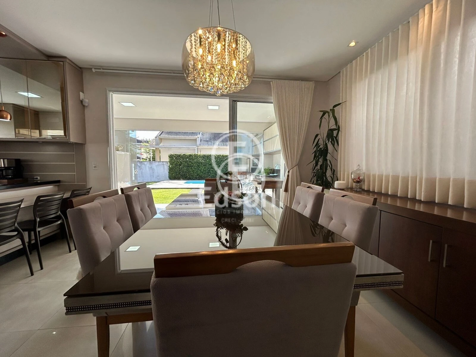 Casa em Pedra Branca, Palhoça. 3 quartos, 247m². Imagem 3 de 17