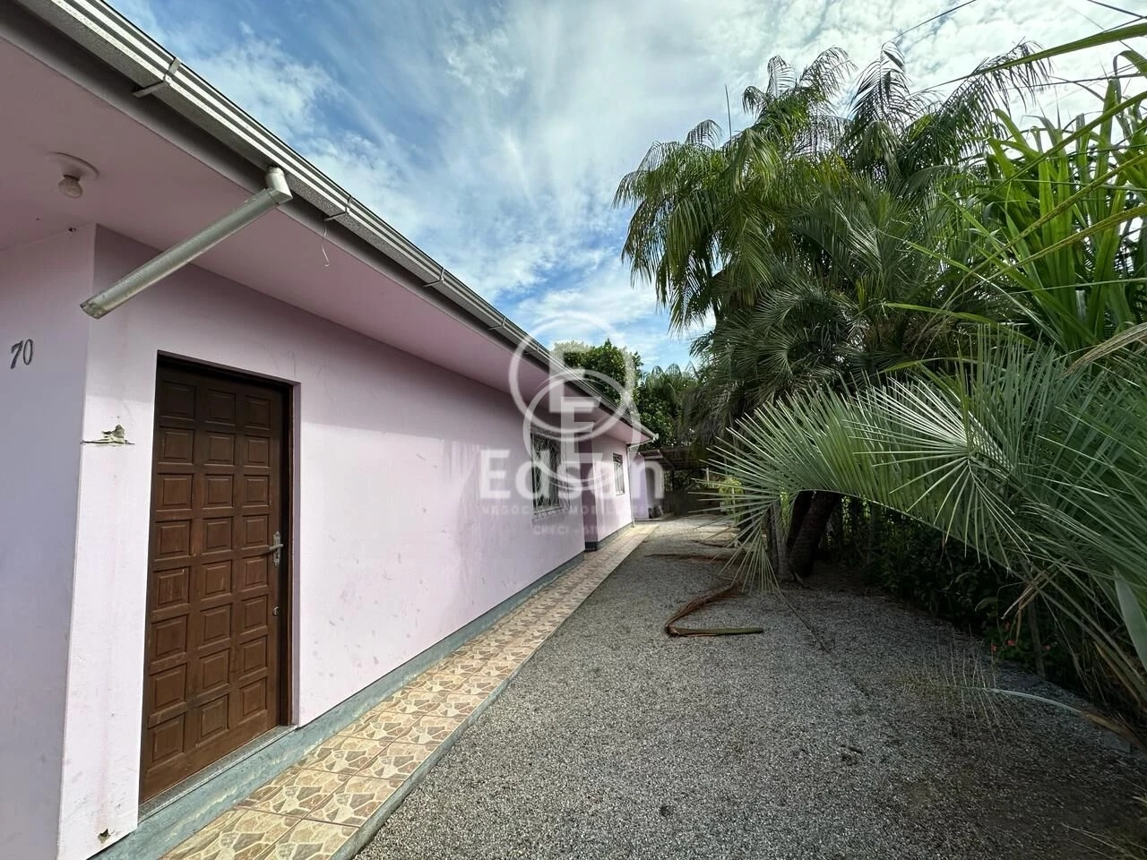 Casa em Aririu, Palhoça. 3 quartos, 2500m². Imagem 2 de 10