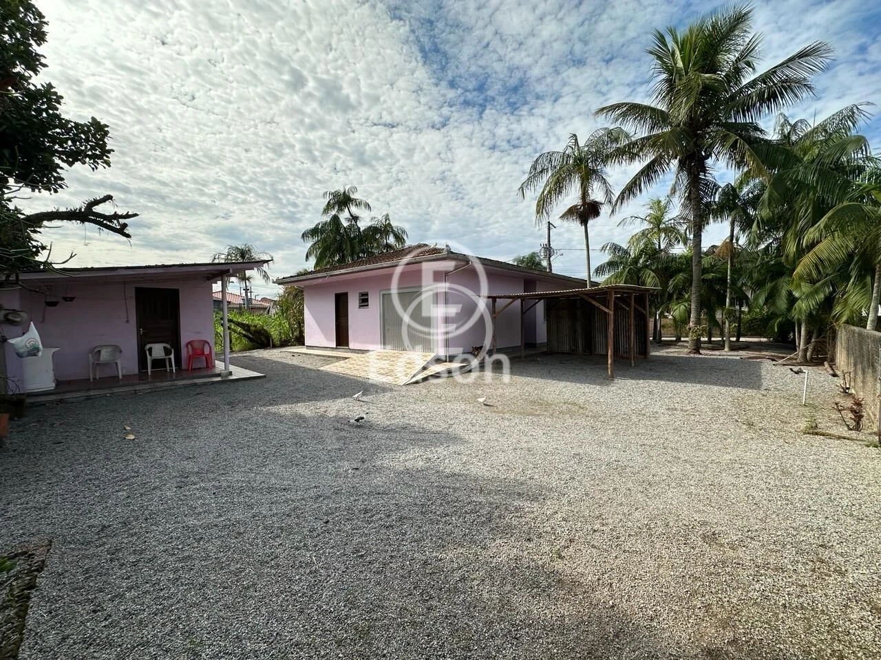 Casa em Aririu, Palhoça. 3 quartos, 2500m². Imagem 1 de 10