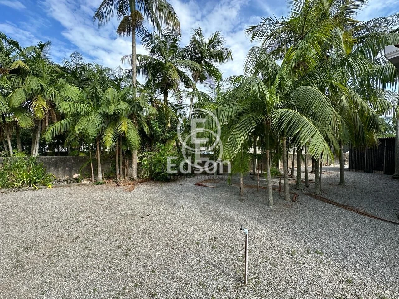 Casa em Aririu, Palhoça. 3 quartos, 2500m². Imagem 7 de 10