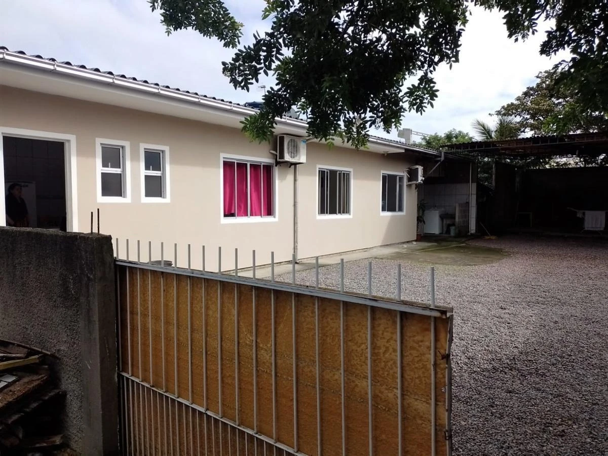 Casa em Barra do Aririú, Palhoça. 4 quartos, 0m². Imagem 2 de 13