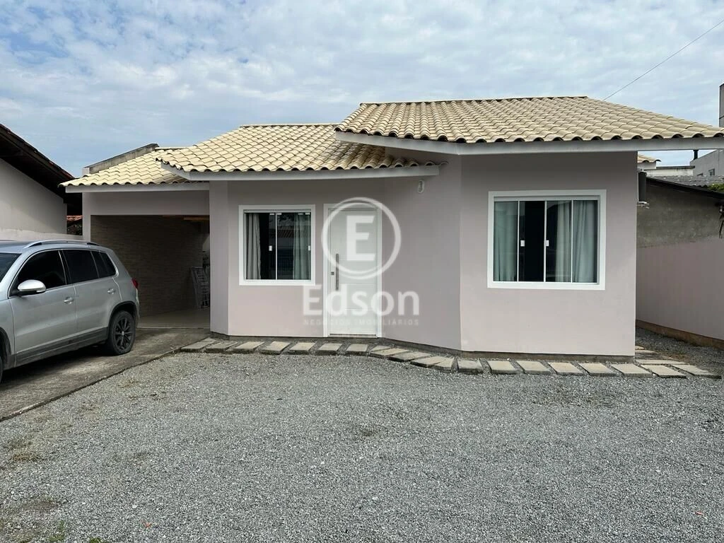 Casa em Aririu, Palhoça. 2 quartos, 70m². Imagem 1 de 14